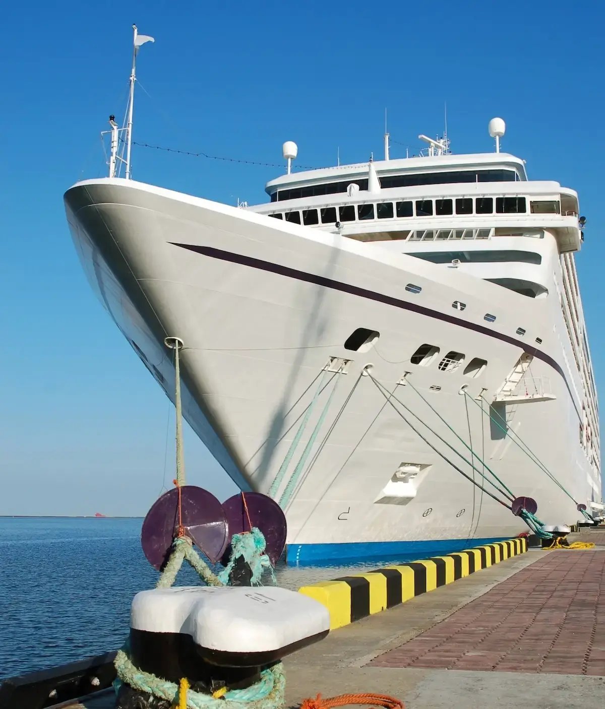 cruise-ship-2025-03-10-05-04-33-utc-1